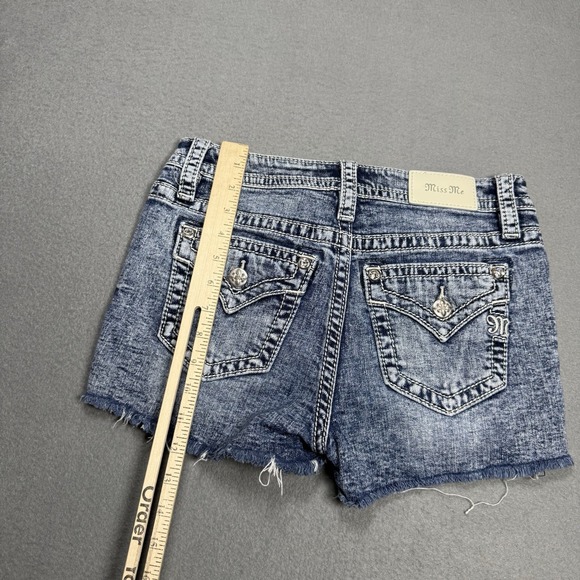 Miss Me Denim Cut-Off Shorts Womens 26 (28x2.5) Lowrise Distressed Stuffed Y2K - Picture 9 of 11